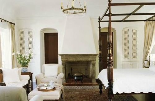 Bedroom - Homeowner/Designer:  Jenny Peters, Coconut Grove - as seen on linenlavenderlife.com