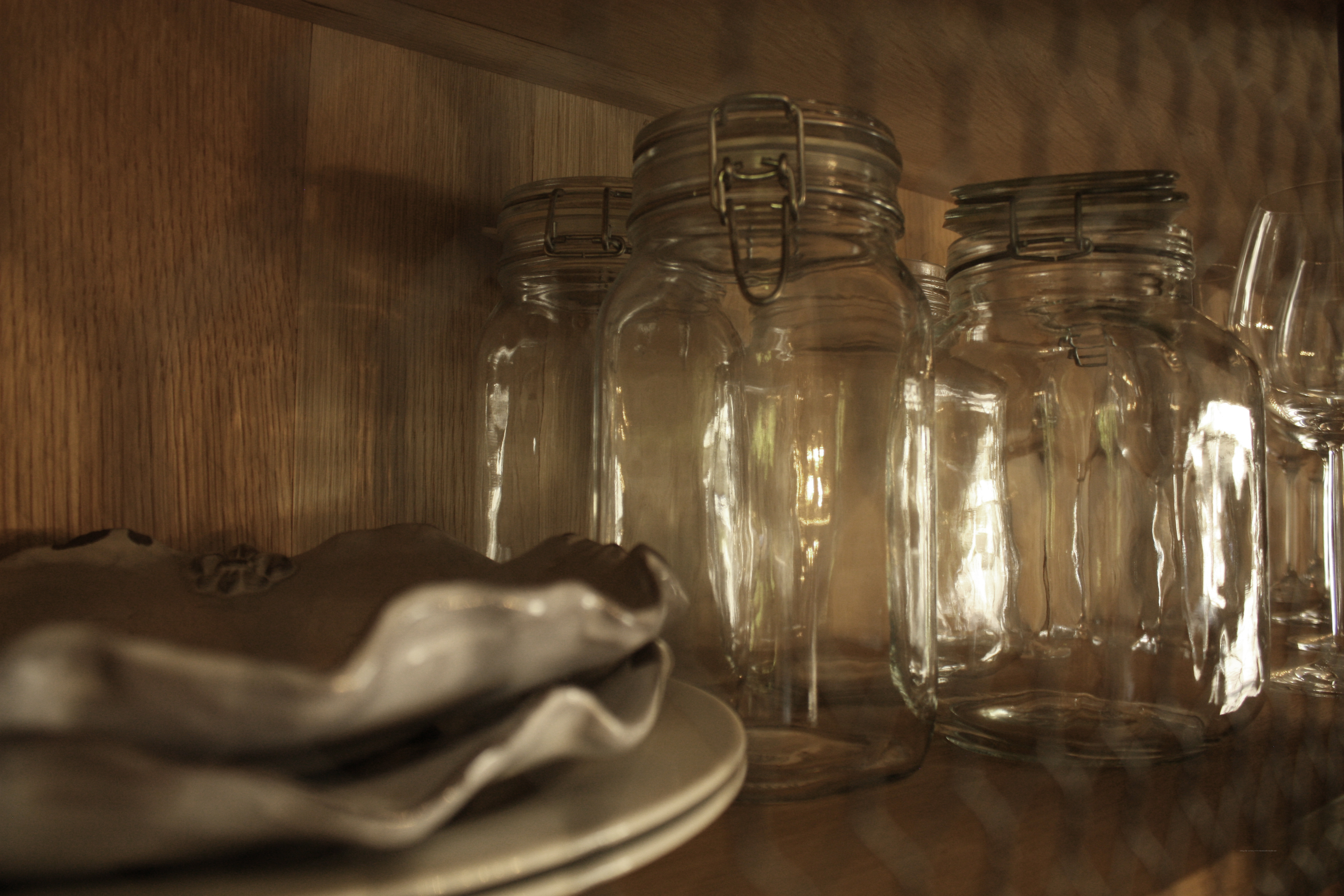 linenlavenderlife - l&l at home - pantry organization, bottles and jars