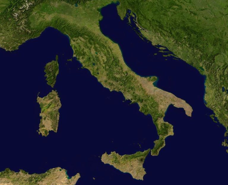 Italy Google Earth Image As Seen On Linenlavenderlife Com E1477602722517 768x622 